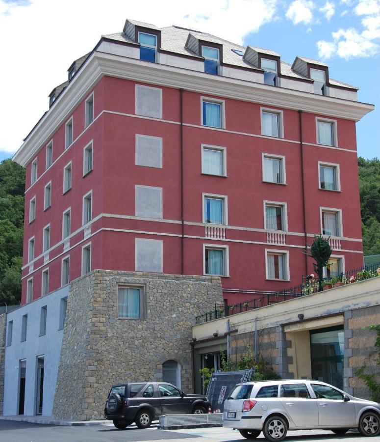 Sea Art Hotel Vado Ligure Ngoại thất bức ảnh