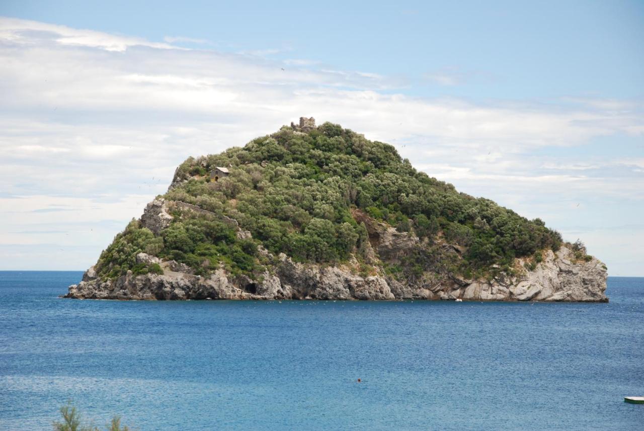 Sea Art Hotel Vado Ligure Ngoại thất bức ảnh