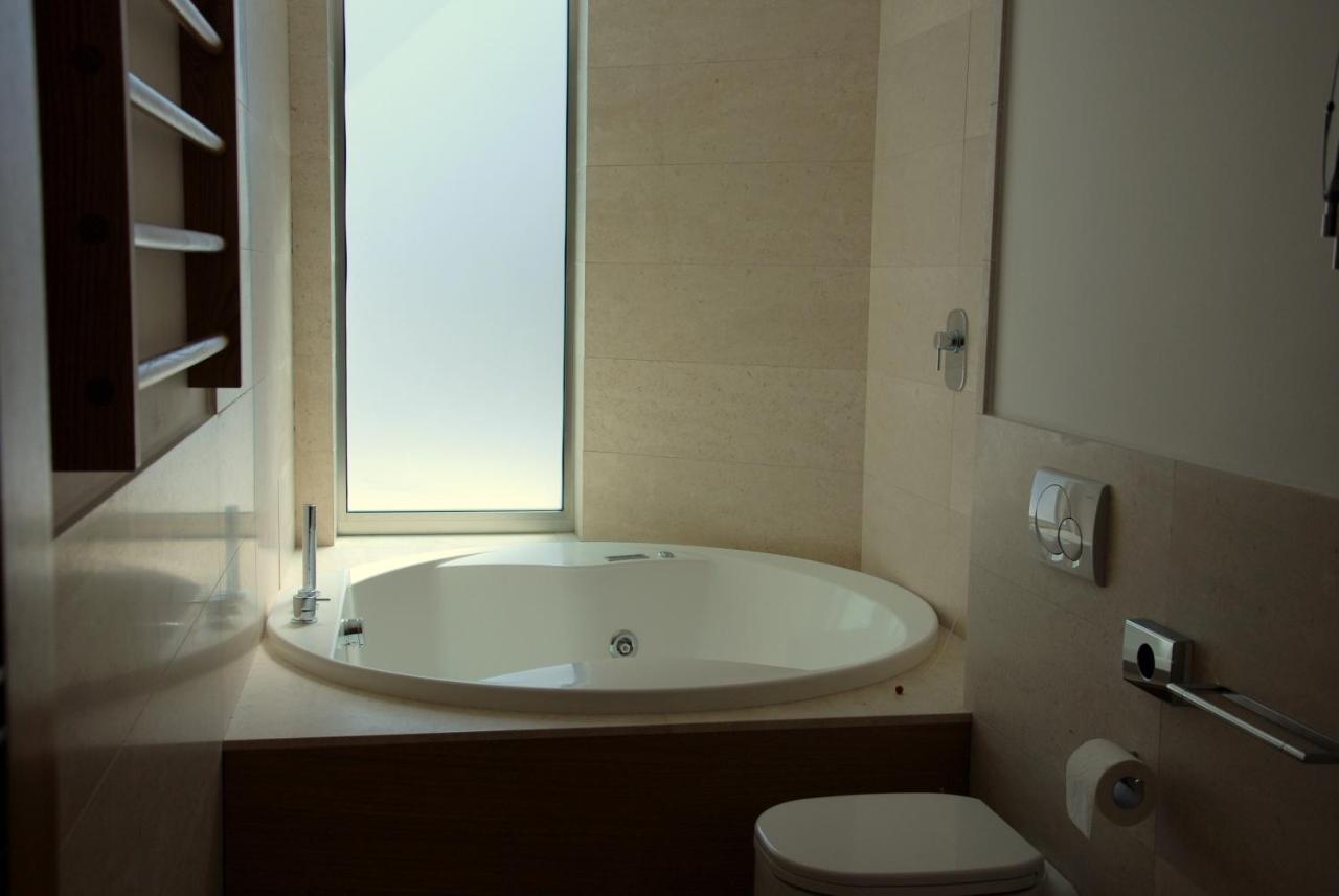 Sea Art Hotel Vado Ligure Ngoại thất bức ảnh
