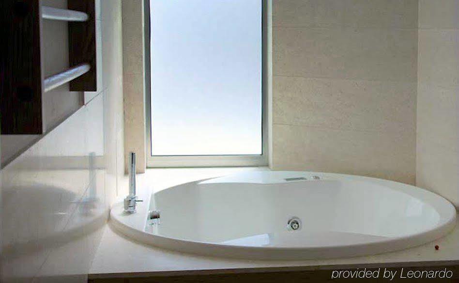 Sea Art Hotel Vado Ligure Ngoại thất bức ảnh