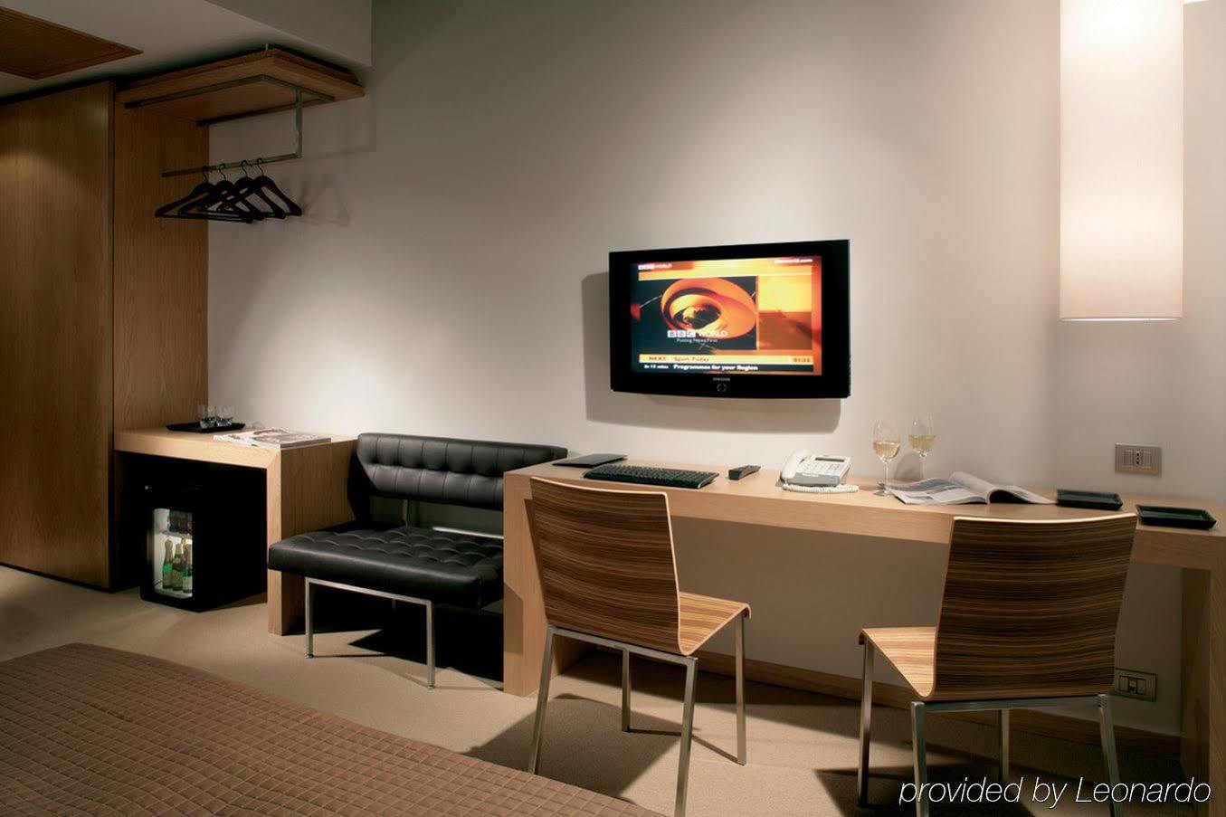 Sea Art Hotel Vado Ligure Ngoại thất bức ảnh