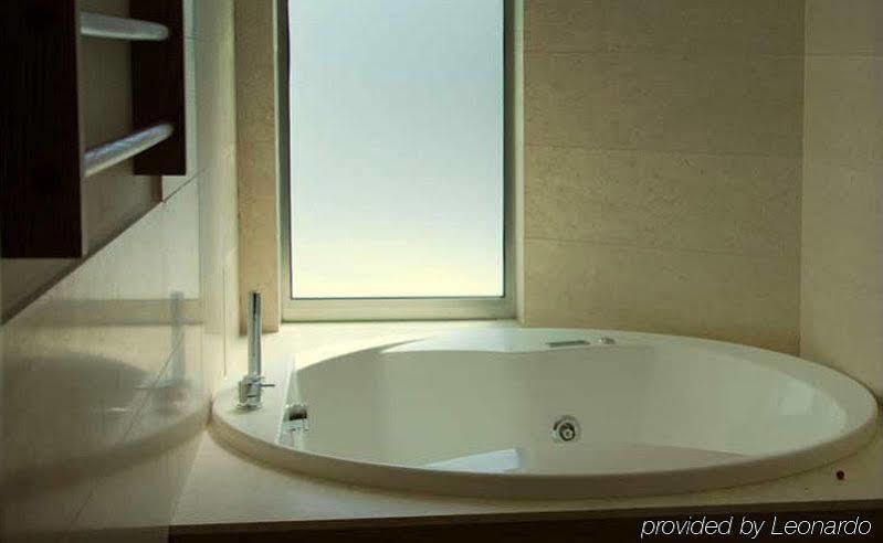Sea Art Hotel Vado Ligure Ngoại thất bức ảnh